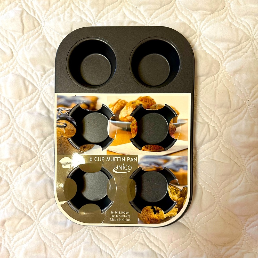 New - Unico Set of  6 Cup Muffin Pans